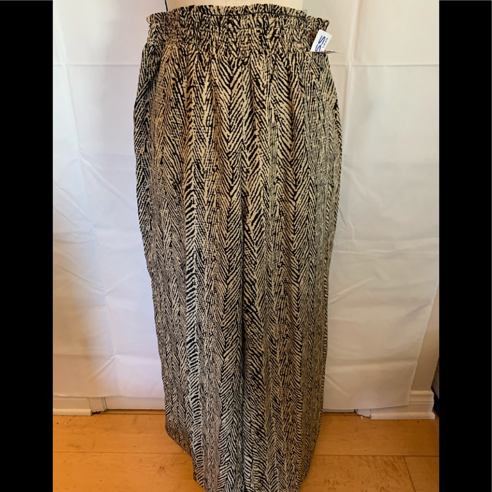 Hazel brand pants. Size M light and flowy. NWT.